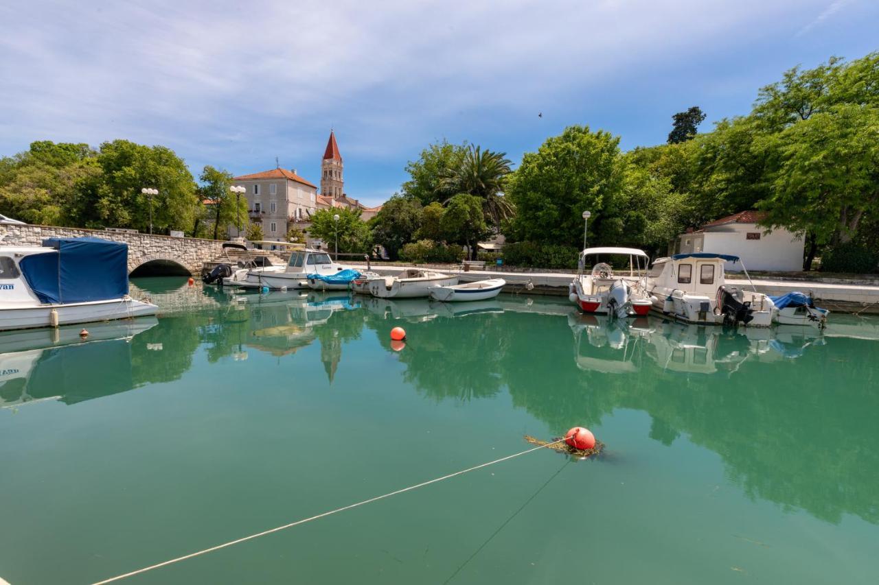 Old Bridge Trogir Hotel ภายนอก รูปภาพ