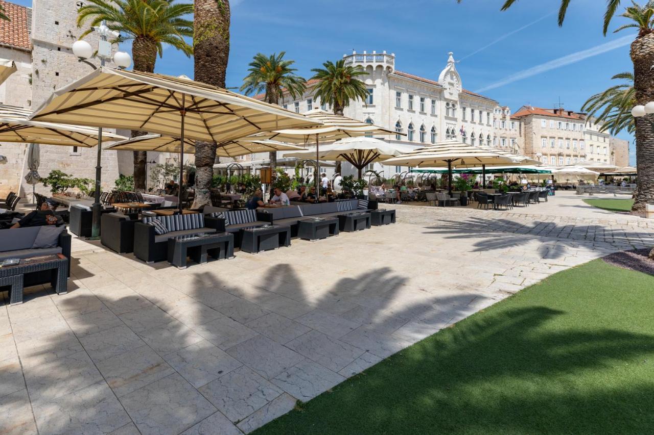 Old Bridge Trogir Hotel ภายนอก รูปภาพ